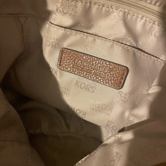 Michael Kors cognac pebbled leather hobo bag w hang tag - Picture 13 of 16
